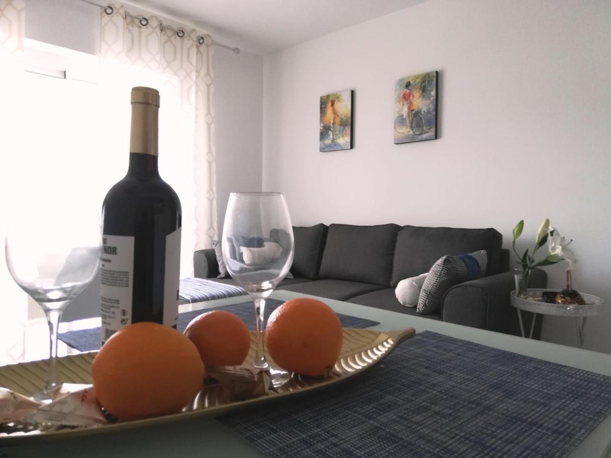 Beachfront Modern And Spacious Apartment Torrevieja Kültér fotó